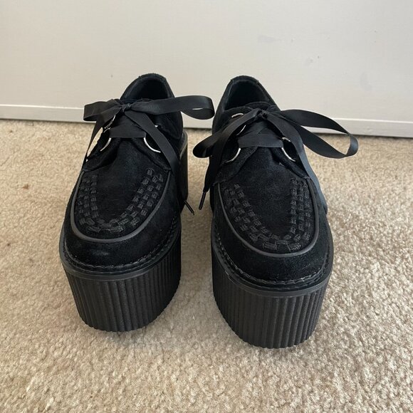 New TUK Black Suede Classic Stratocreeper Shoes with TUK Satin Laces - Picture 2 of 8